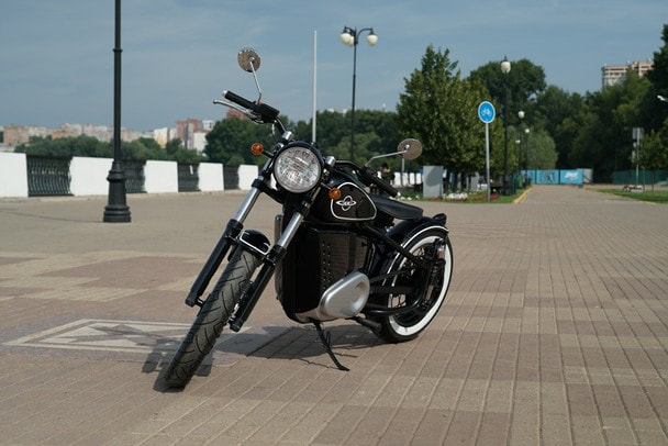 «Калашников» презентовал электромотоцикл ИЖ-49