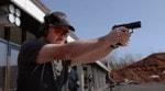Ларри Викерс тестирует пистолет ПЛ-15К